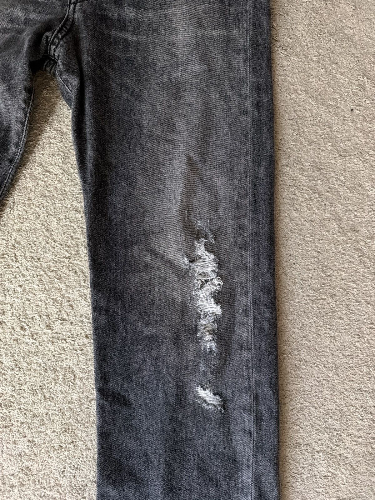 R13 R13 Cropped Jeans Faded black with distressing size 33 Size US 33 - 4 Thumbnail