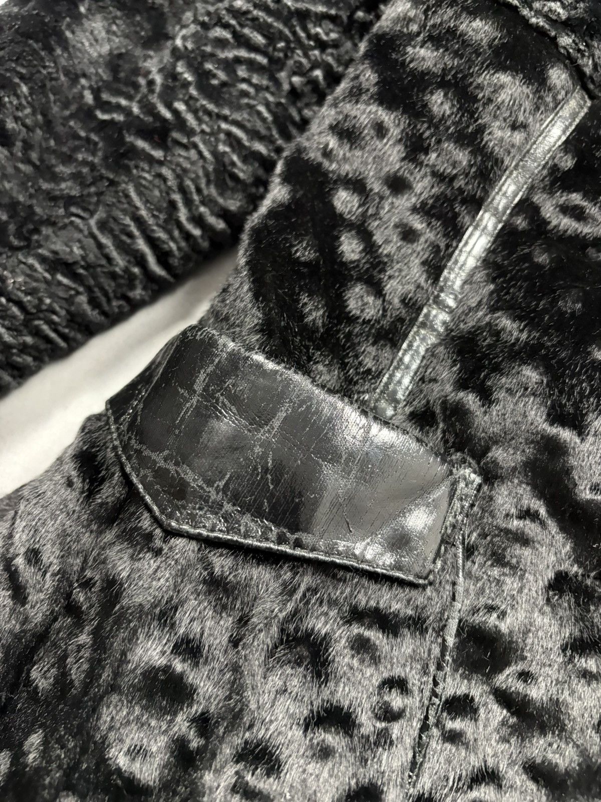 Vintage Vintage Karakul Lamb Fur Hooded Jacket With Faux Fur Trim S Size S / US 4 / IT 40 - 14 Thumbnail