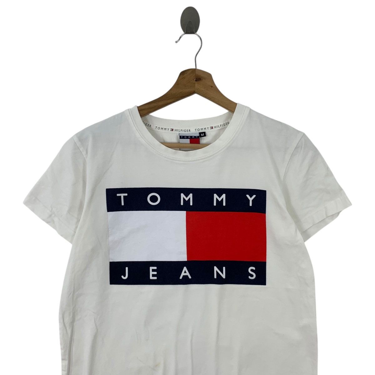 Tommy Hilfiger Vintage TOMMY HILFIGER JEANS Big Flag Logo Tee Shirt Top Size M / US 6-8 / IT 42-44 - 2 Thumbnail