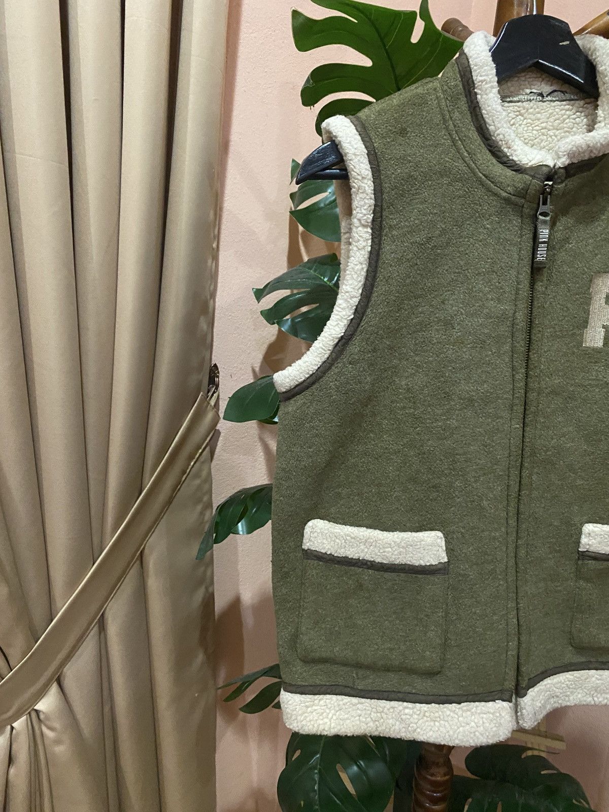 Pink House Pink House Vintage Sherpa Fleece Vest – Retro Outdoor Style Size US M / EU 48-50 / 2 - 5 Thumbnail