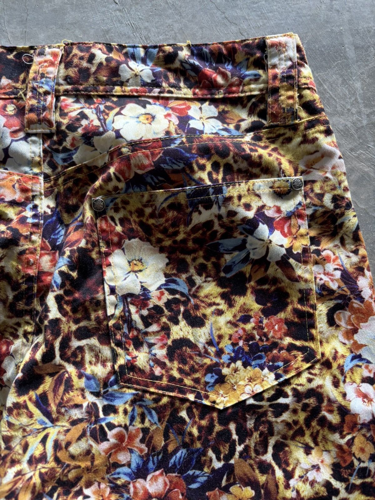 20471120 × Hysteric Glamour × If Six Was Nine Crazy XFRM leopard flower overprint short punk rockstar Size US 32 / EU 48 - 14 Thumbnail