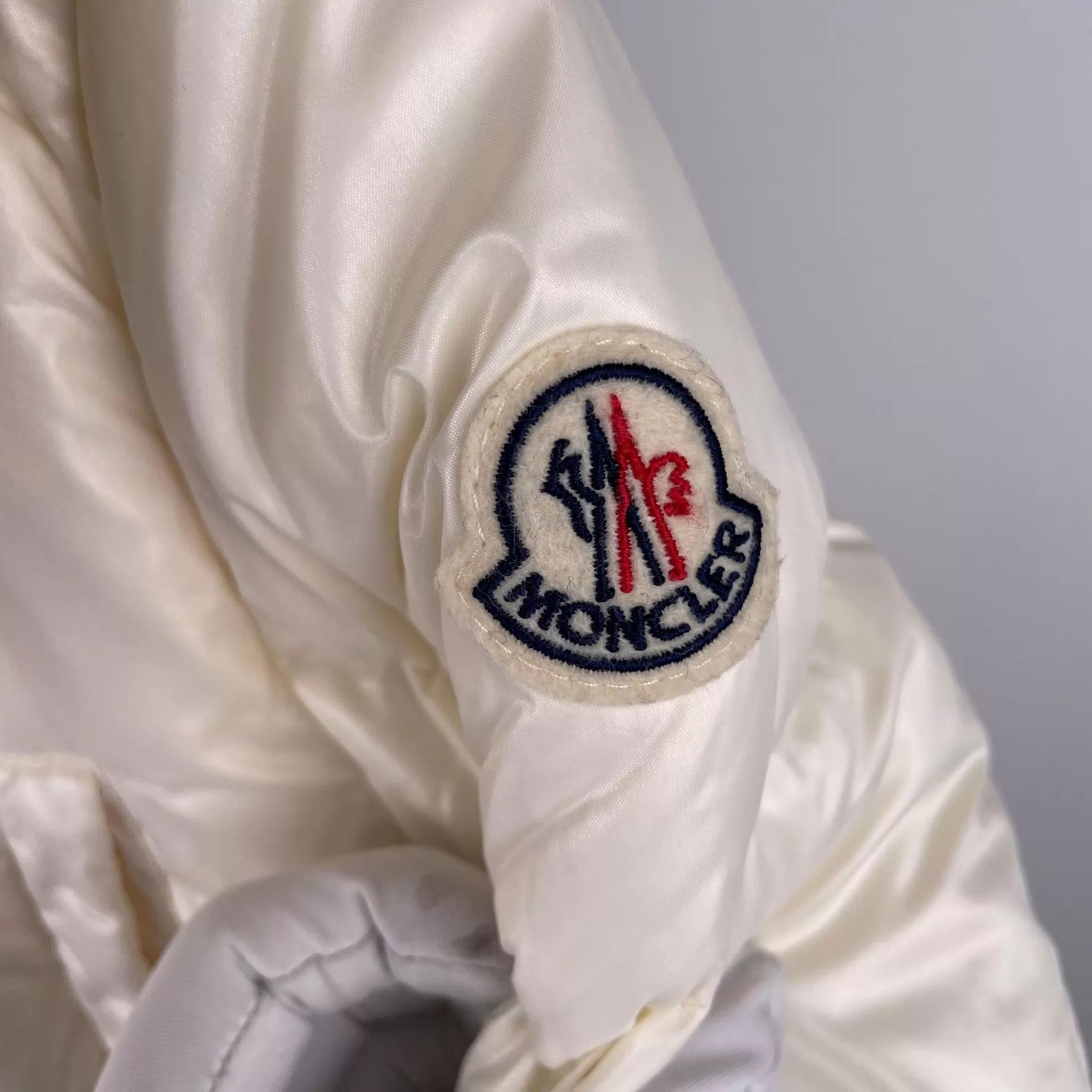 Moncler Moncler White Hooded Down Jacket Size 00 Size XXS / US 00 / IT 34 - 3 Thumbnail