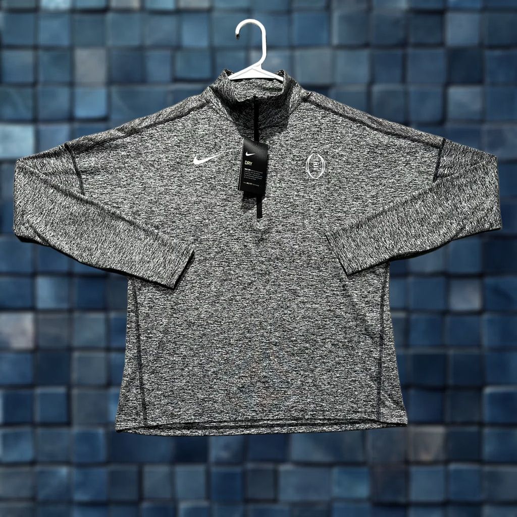 Nike Nike Dri-Fit Element 1/2 Zip Top Womens M Gray Heather Pullover 897021-011 Size M / US 6-8 / IT 42-44 - 1 Thumbnail