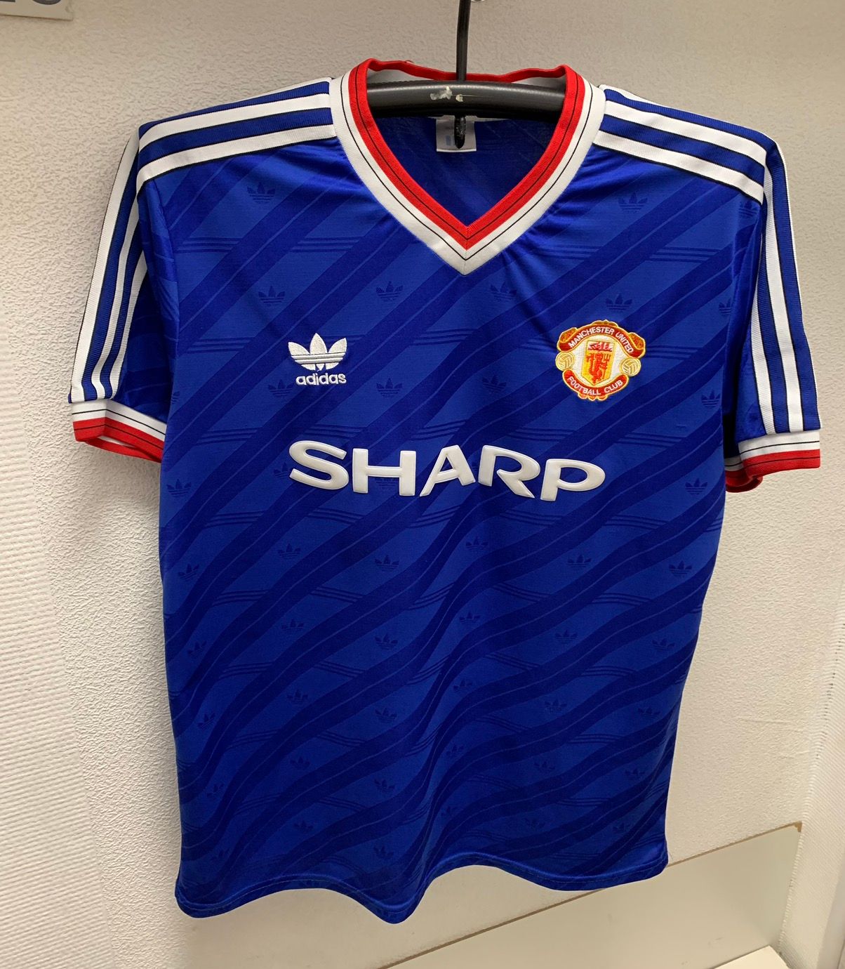 Adidas Manchester United adidas vintage soccer jersey sharp Xl