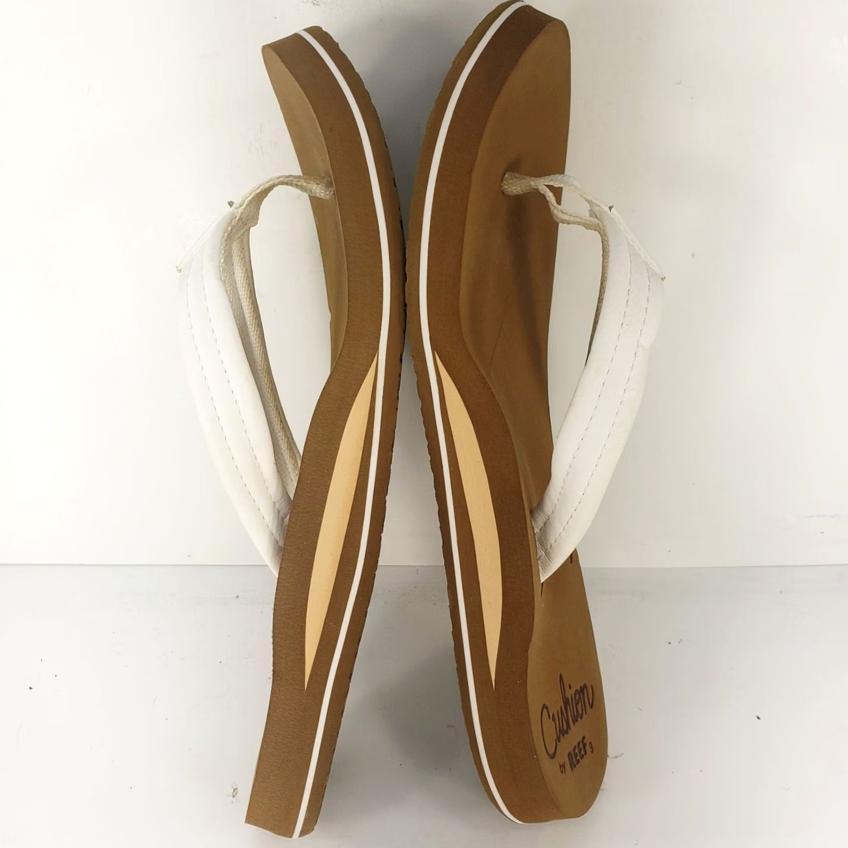 REEF Reef Flip-Flop Sandal Women's 9 White Straps Brown Soles Cushioned Comfort Slip On Summer Beach Size US 9 / IT 39 - 7 Thumbnail