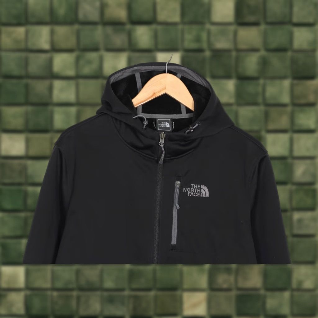 The North Face THE NORTH FACE Soft Shell Jacket Men Size L Hooded Fleece Lined MJ6369 Jacket Regular L Black Mens Size US L / EU 52-54 / 3 - 1 Thumbnail