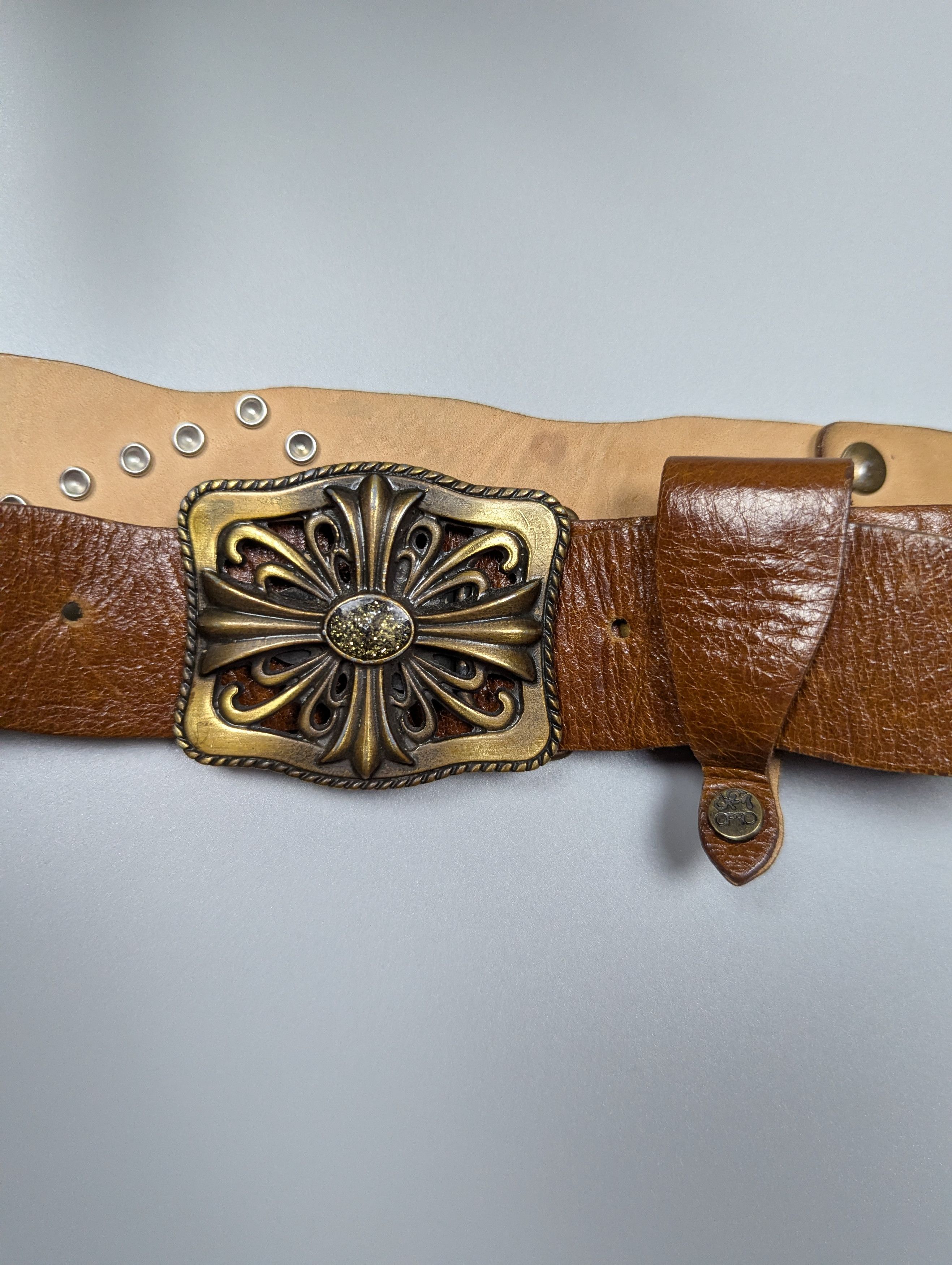 Vintage Y2K Brown Leather Belt Brass Buckle VTG M/L Size ONE SIZE - 3 Thumbnail