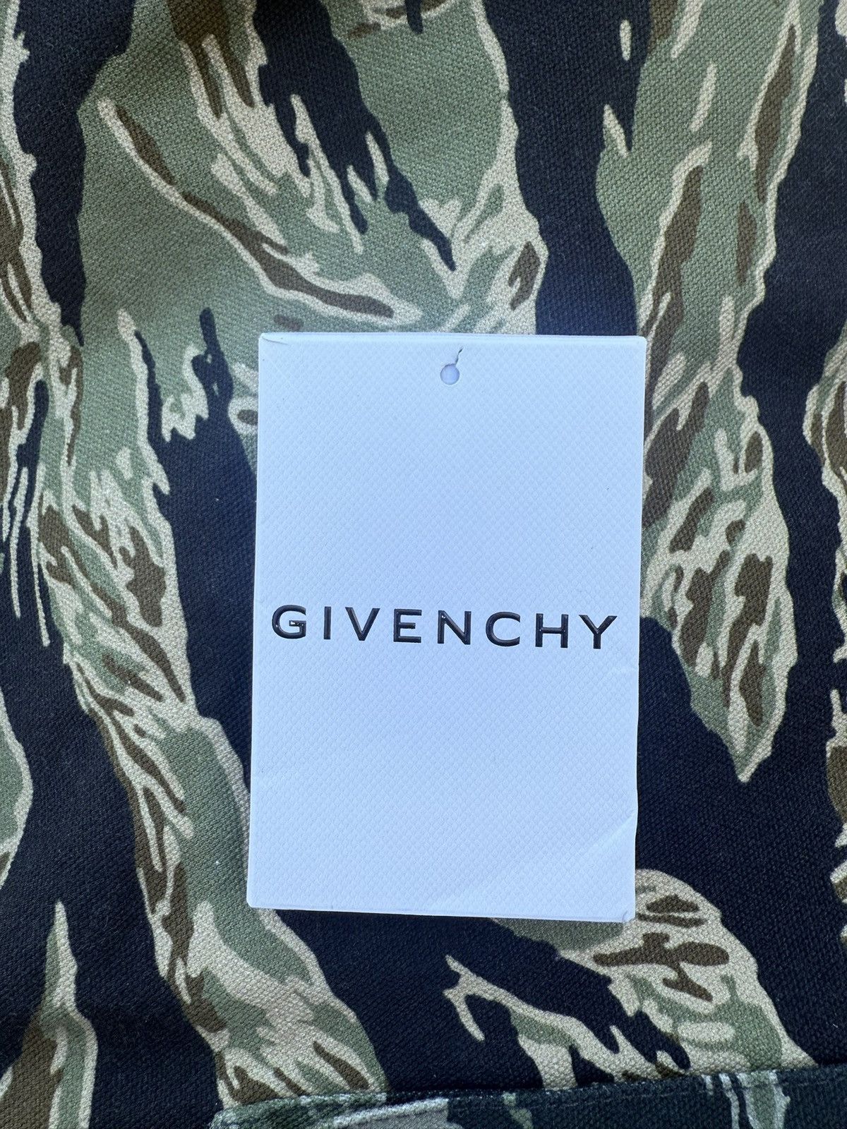 Givenchy Givenchy Tiger Camo Cargo Pants Size US 36 / EU 52 - 19 Thumbnail