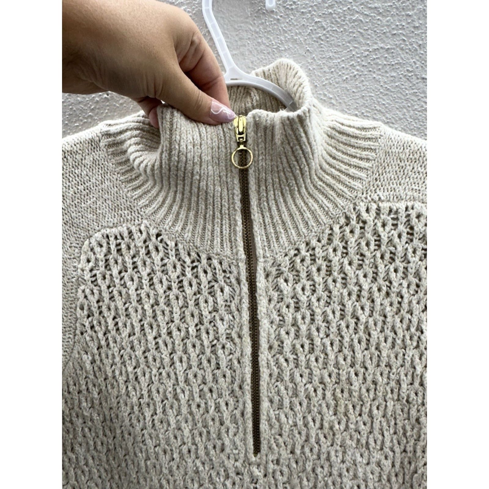 Tommy Hilfiger Tommy Hilfiger Womens Sweater Size Small Tan Open Knit 1/4 Zip Knit Open-Knit 1/4 Zip Sweater Womens Small Tan Brown Regular Fit Pullover Size S / US 4 / IT 40 - 2 Thumbnail