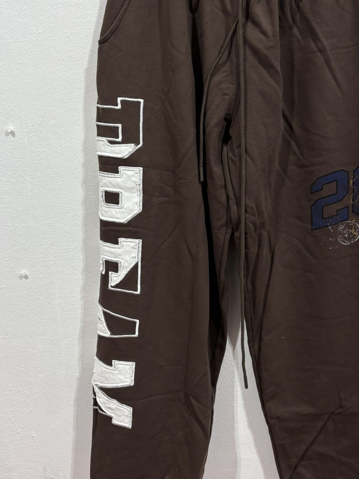 Vale Vale Forever Bingo Sweats Size US 32 / EU 48 - 2 Thumbnail