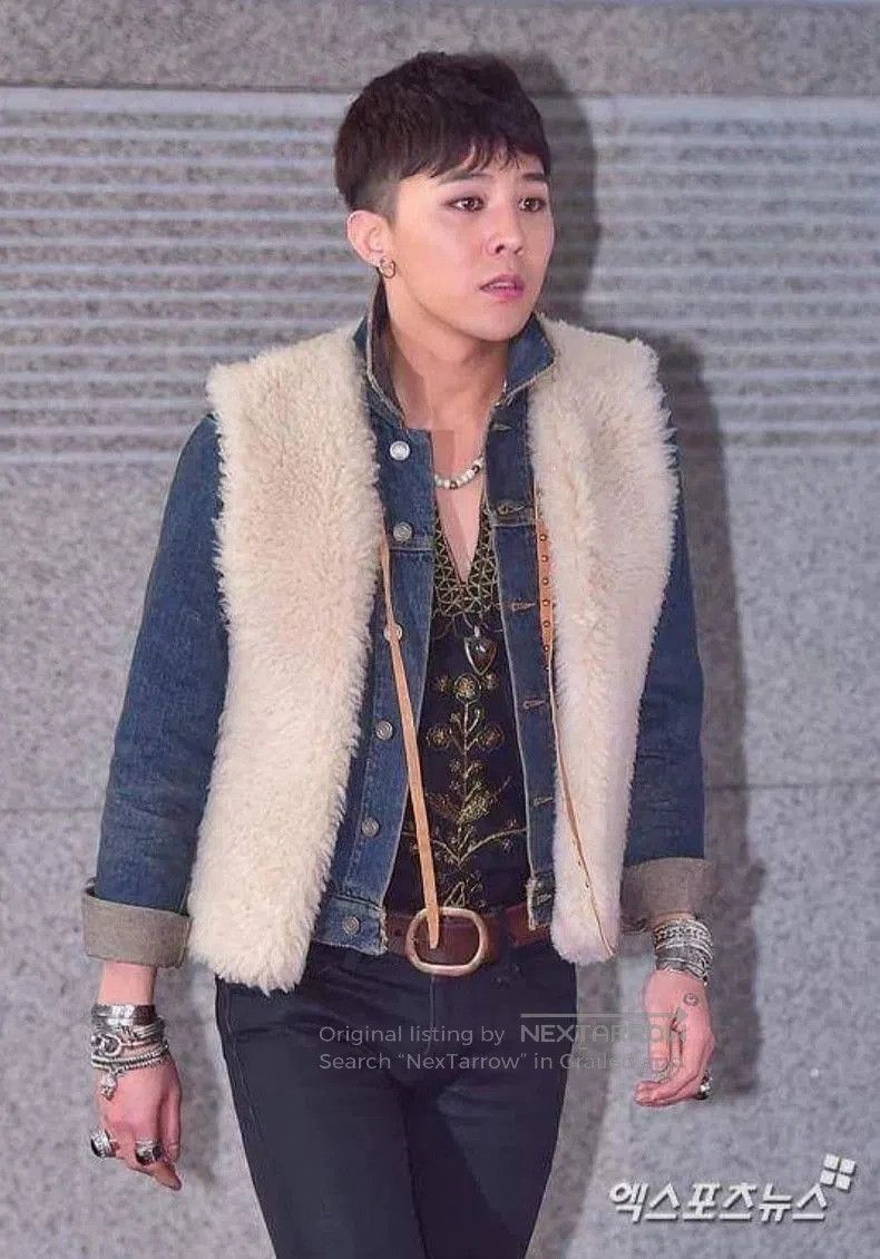 Saint Laurent Paris SAINT LAURENT Washed Blue Denim Jacket. Size US XS / EU 42 / 0 - 8 Thumbnail