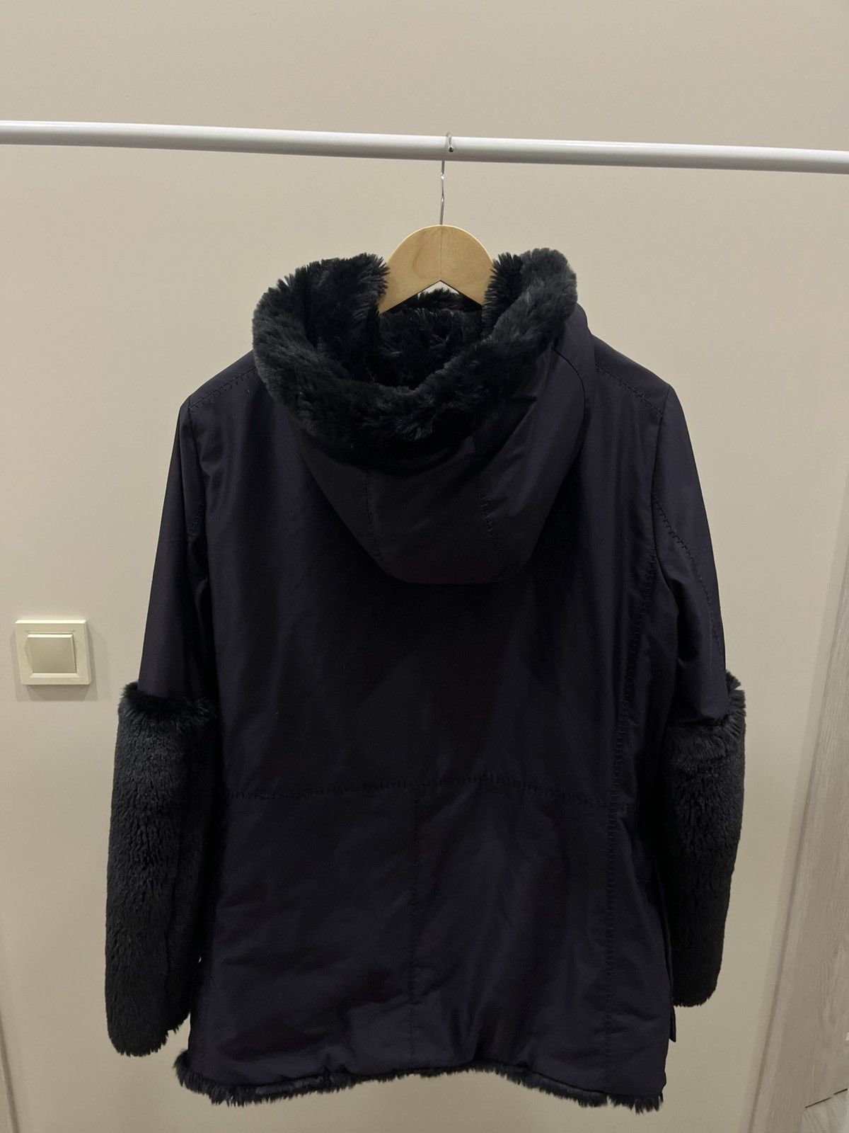 Armani Vintage Armani Jeans Very Rare Vegan Leather Fur Coat Jacket Size M / US 6-8 / IT 42-44 - 4 Thumbnail