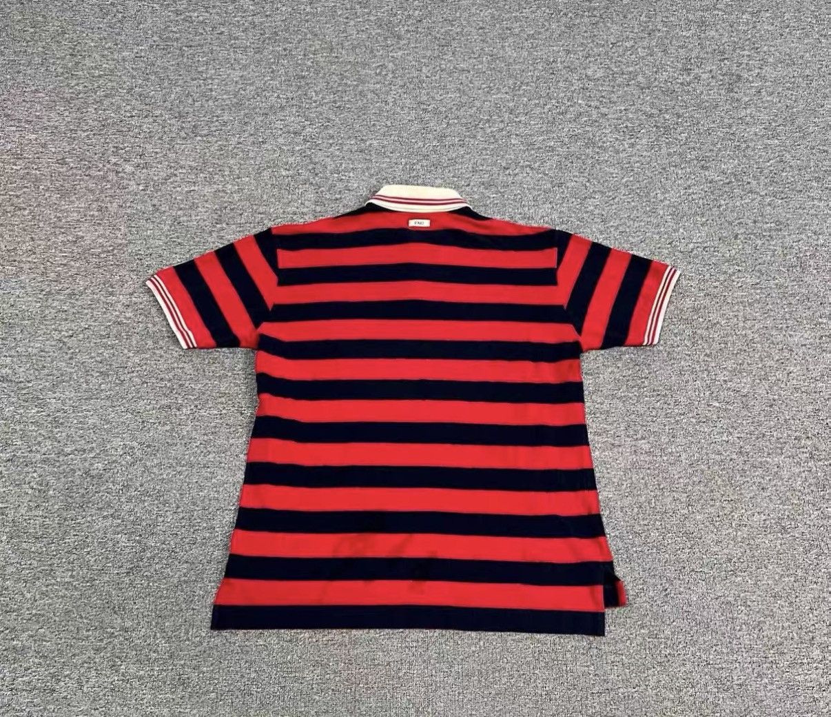 Gucci Gucci x Disney Donald Duck Short Sleeve Polo Shirt J16 Size US L / EU 52-54 / 3 - 2 Thumbnail