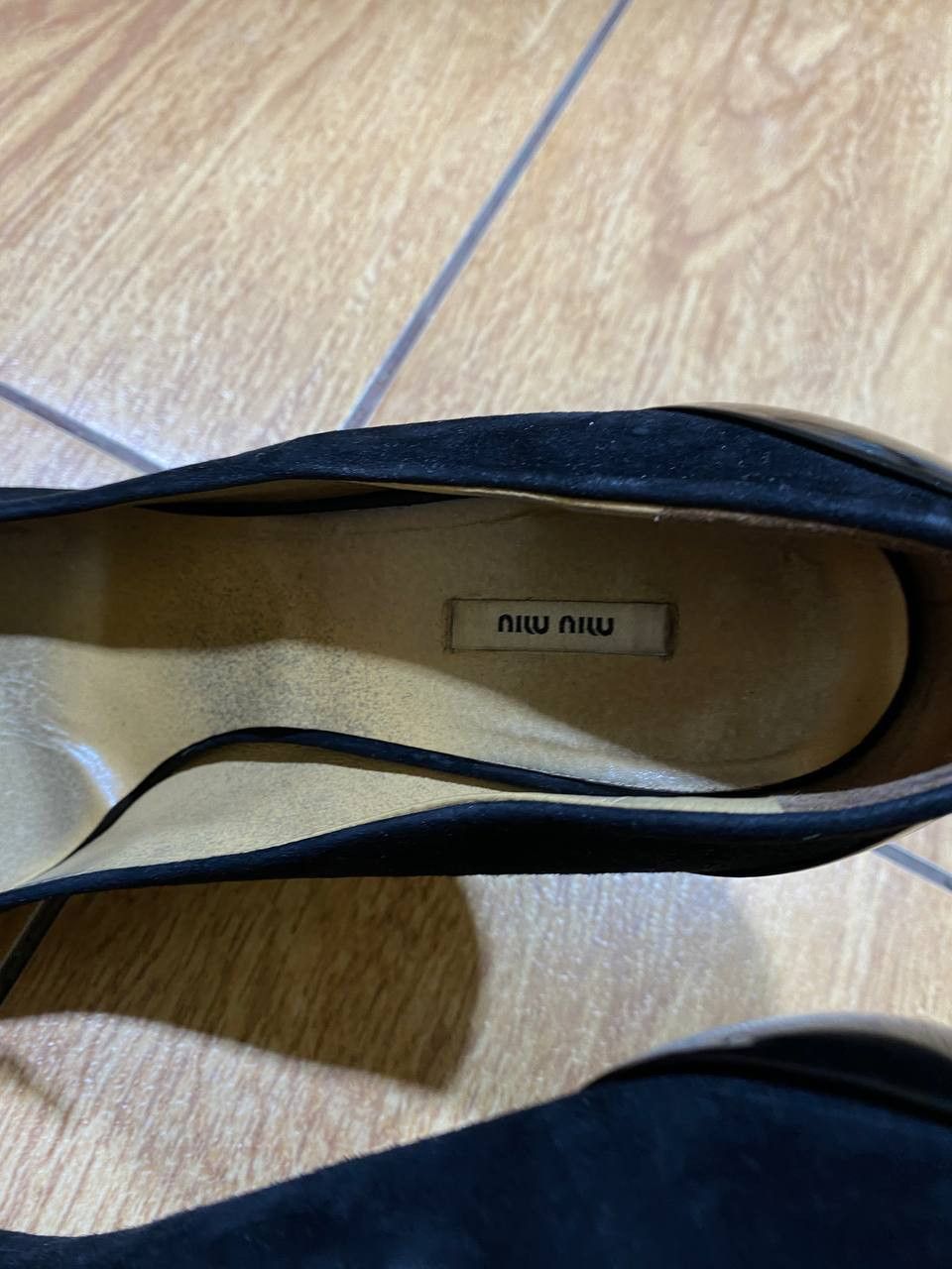 Miu Miu Prada Black Patent Leather Pointed Pump Kitten Heels Size US 8 / IT 38 - 5 Thumbnail