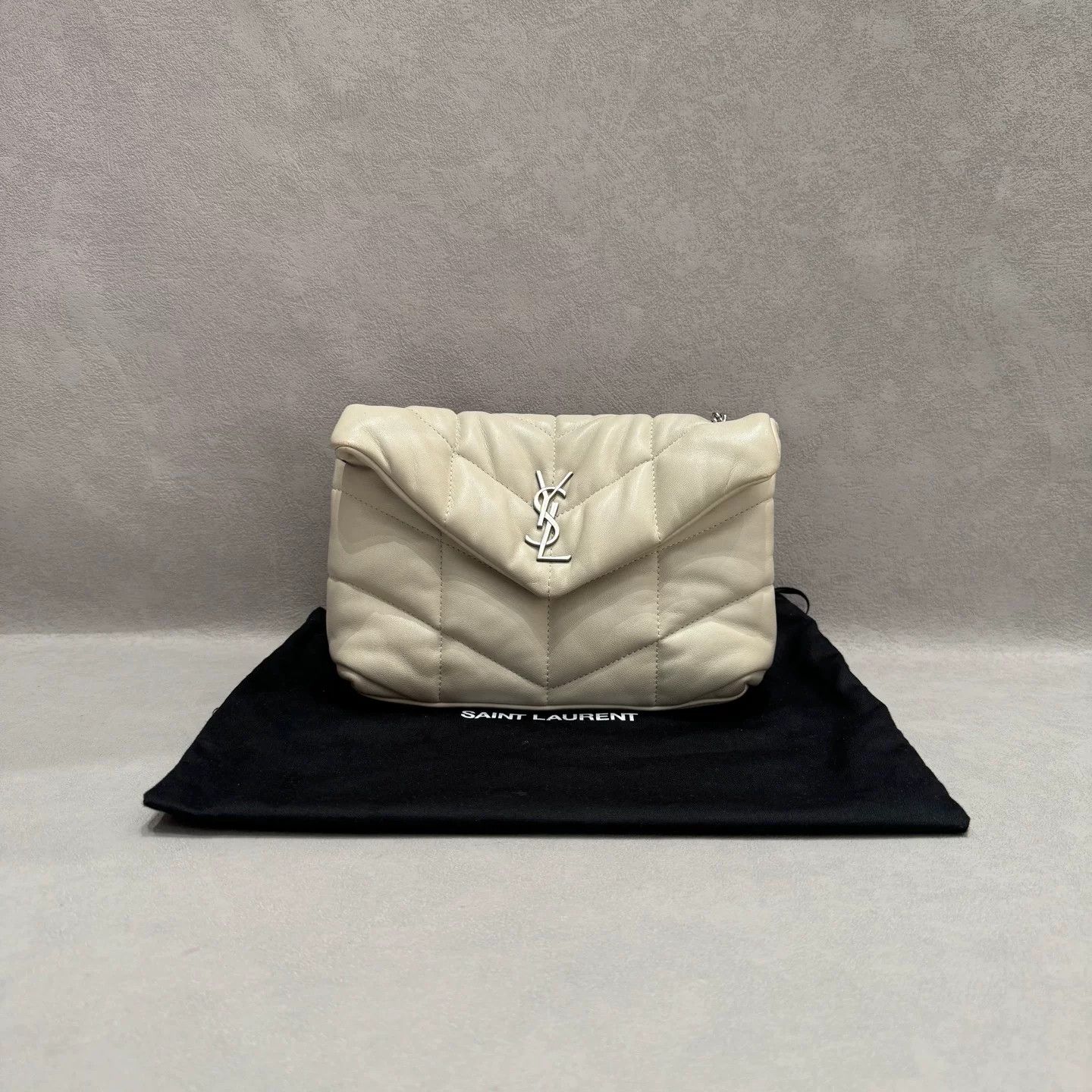 Saint Laurent Paris Pre-loved Bag Very good condition Size ONE SIZE - 1 Thumbnail