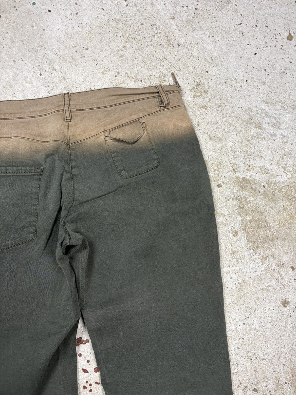 Prada SS 2004 Prada Cropped Ombre Bleached Trosuers Pants Capri Size 32" / US 10 / IT 46 - 17 Thumbnail