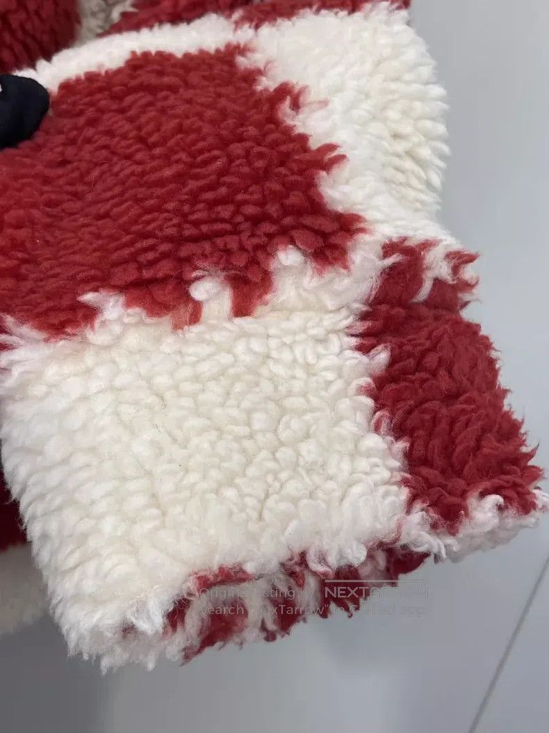 Louis Vuitton Louis Vuitton 22 red and white checkerboard teddy jacket Size US XXL / EU 58 / 5 - 5 Thumbnail