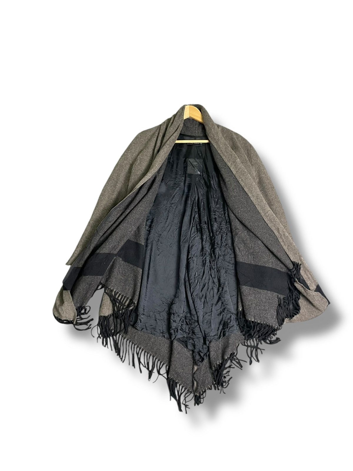 Vintage Zara Women Wool Cape/Ponchos (30) Size M / US 6-8 / IT 42-44 - 5 Thumbnail