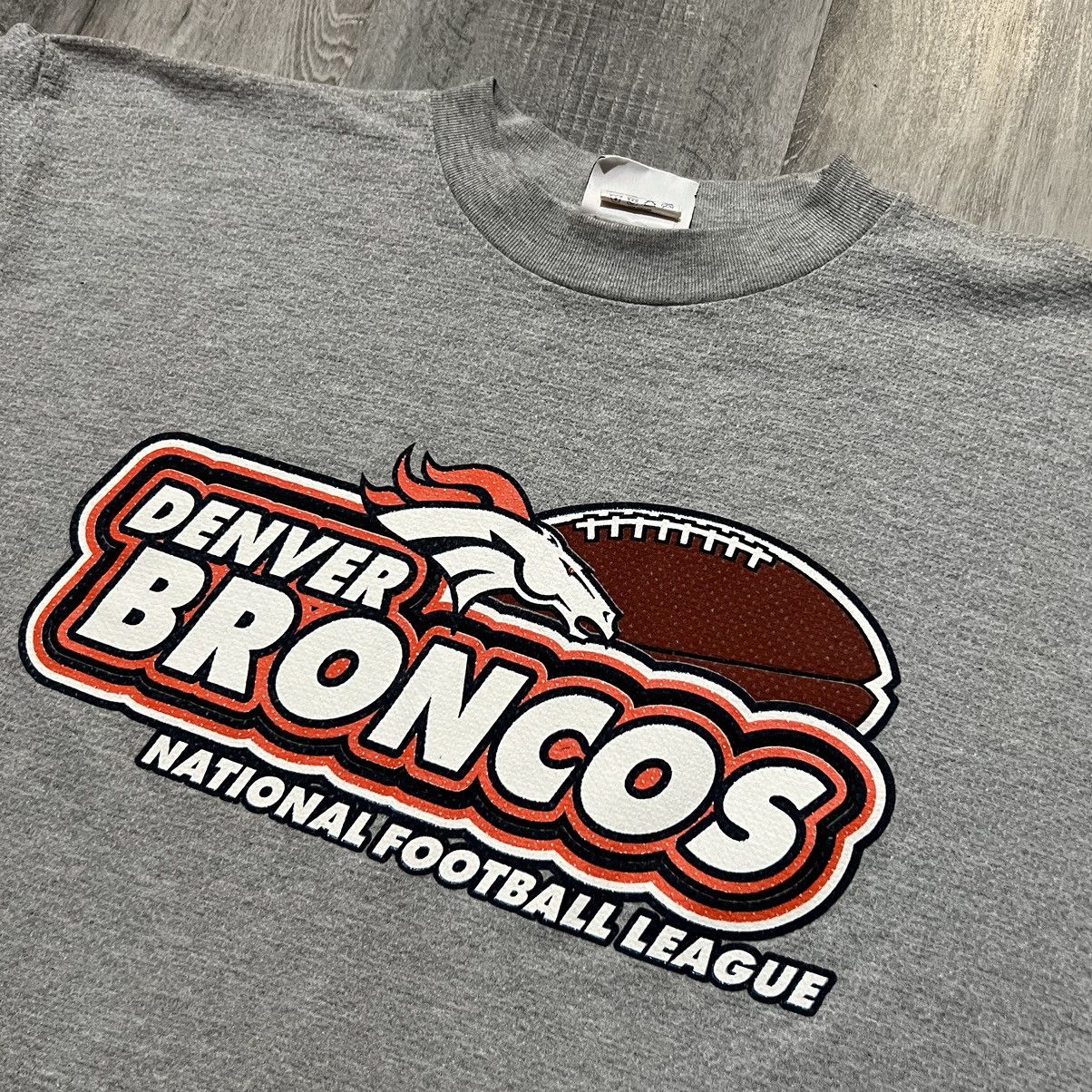 Logo Athletic × Vintage VTG Denver Broncos Grey Cotton Knit NFL Football T Shirt Size US XL / EU 56 / 4 - 3 Thumbnail