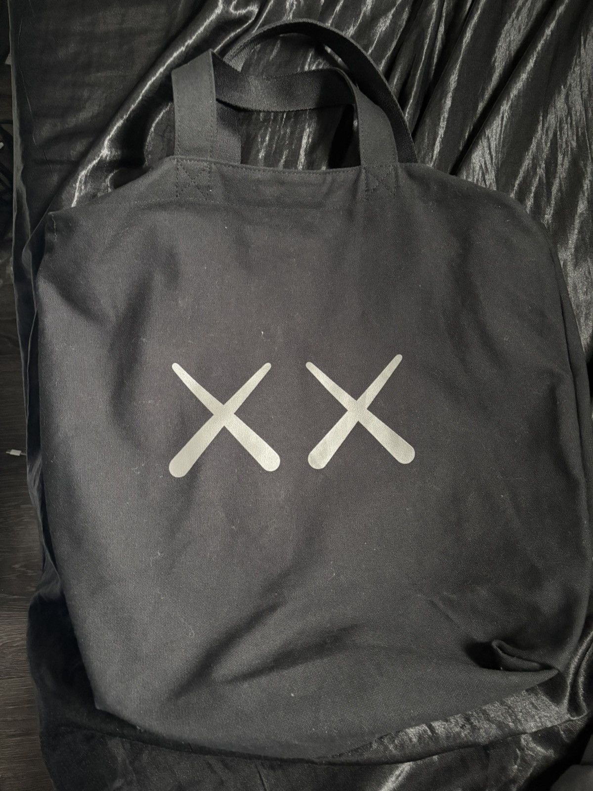 Andy Warhol × Kaws × Uniqlo KAWS + Warhol 2-Way Tote Bag Size ONE SIZE - 2 Thumbnail