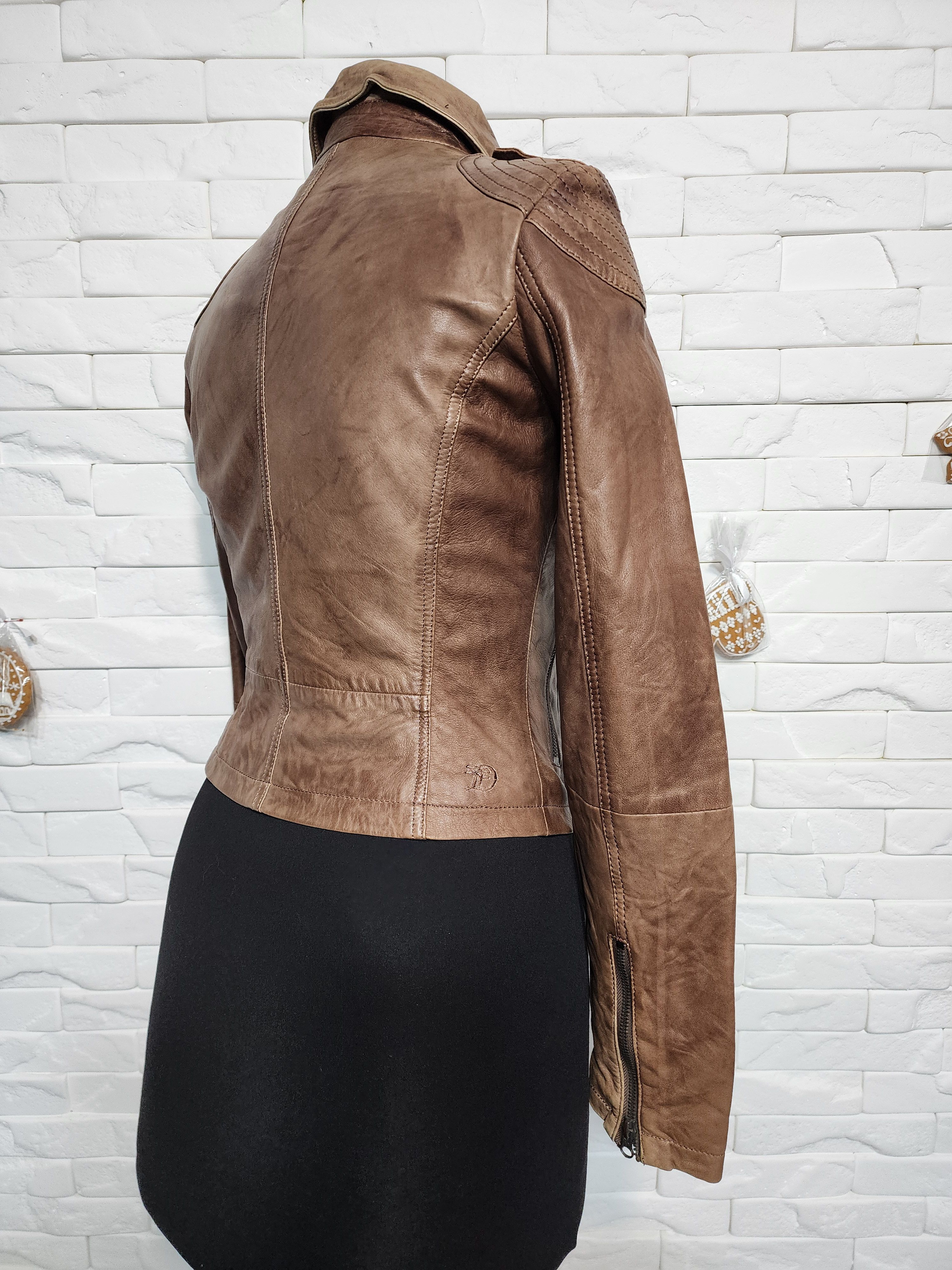 Tommy Hilfiger Brown Leather Sports Jacket: Women's Zip-Up Moto Size S / US 4 / IT 40 - 6 Thumbnail