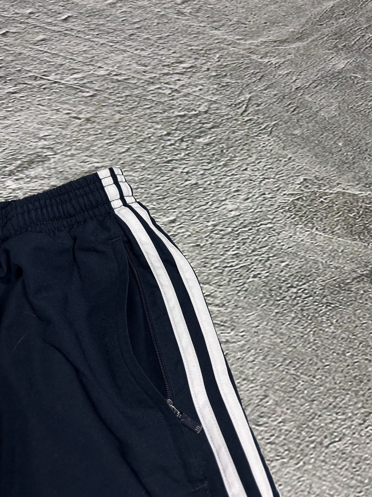Adidas × Vintage Adidas vintage navy track pants small logo 2000s drill Y2K Size US 28 / EU 44 - 3 Thumbnail