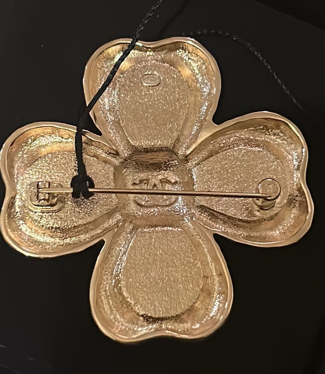 Chanel CHANEL Resin Metal Glass CC Clover Brooch Gold Black Pink Size ONE SIZE - 2 Thumbnail