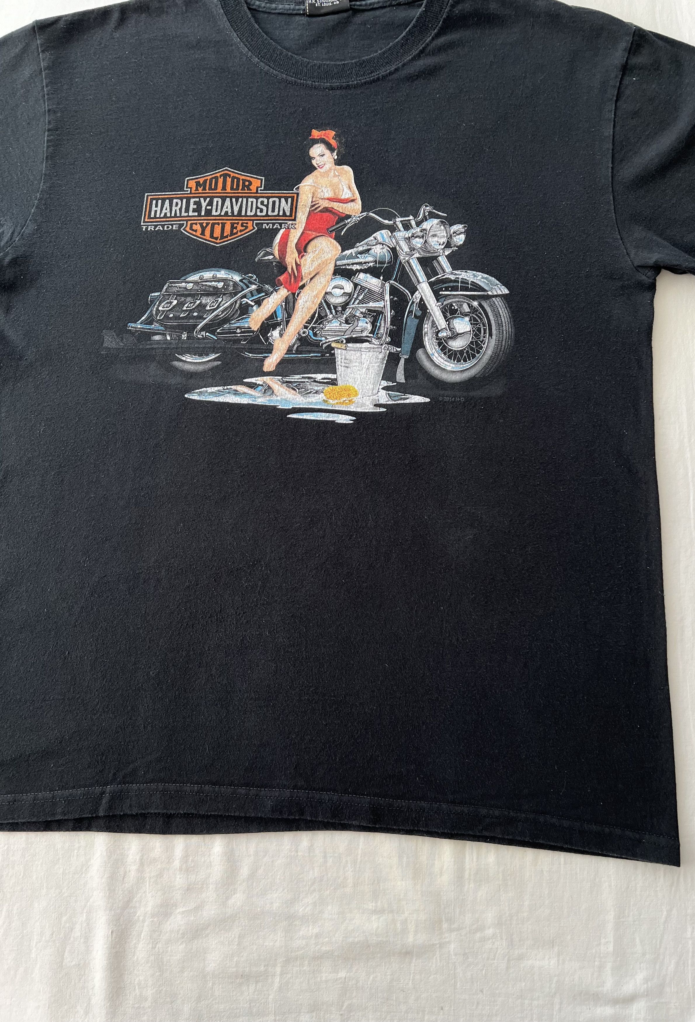 Harley Davidson Vintage 2014 Harley Davidson Sexy Girl Switzerland T-shirt Size US L / EU 52-54 / 3 - 9 Thumbnail