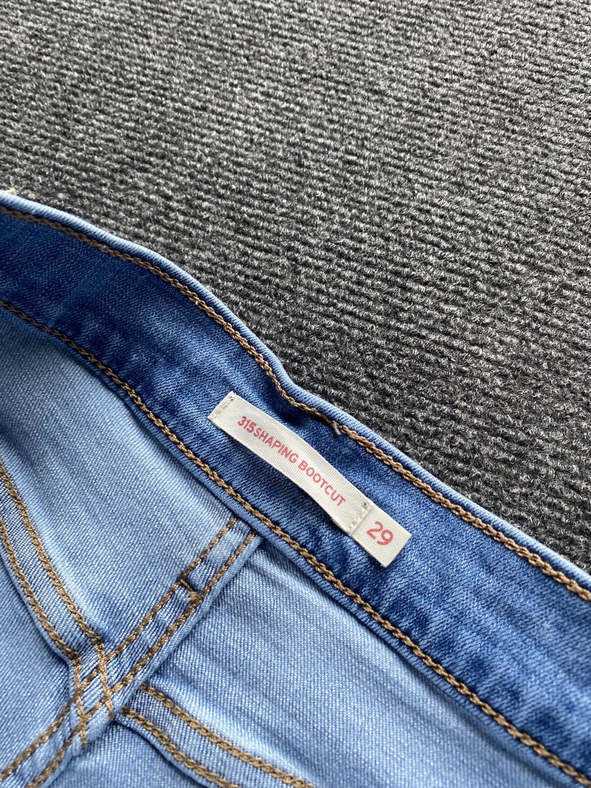 Levi's 🔥Levis 315 Shaping Bootcut 29 Jeans women sexy alt goth Size 29" - 3 Thumbnail