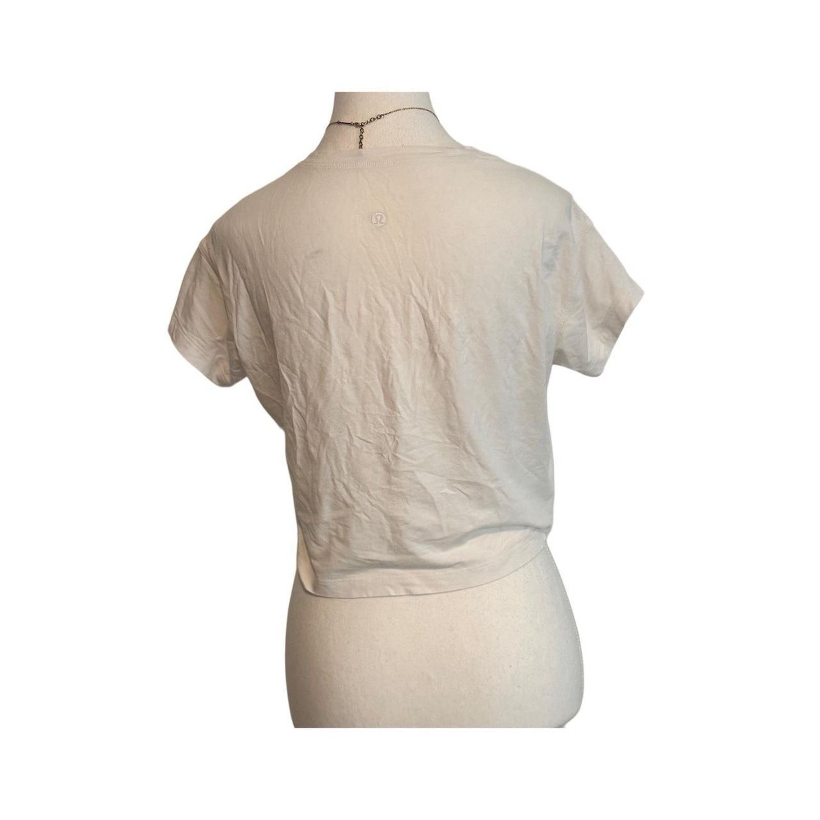 Lululemon Lululemon White T Shirt Size 2 Size XS / US 0-2 / IT 36-38 - 2 Thumbnail