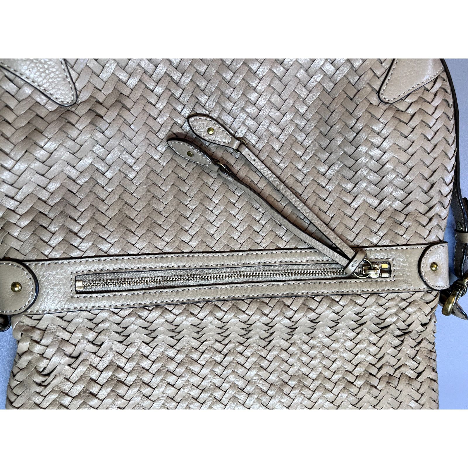 Cole Haan RARE 2006-07 Cole Haan VILLAGE WEAVE Flap Tote Taupe Bag Size ONE SIZE - 6 Thumbnail