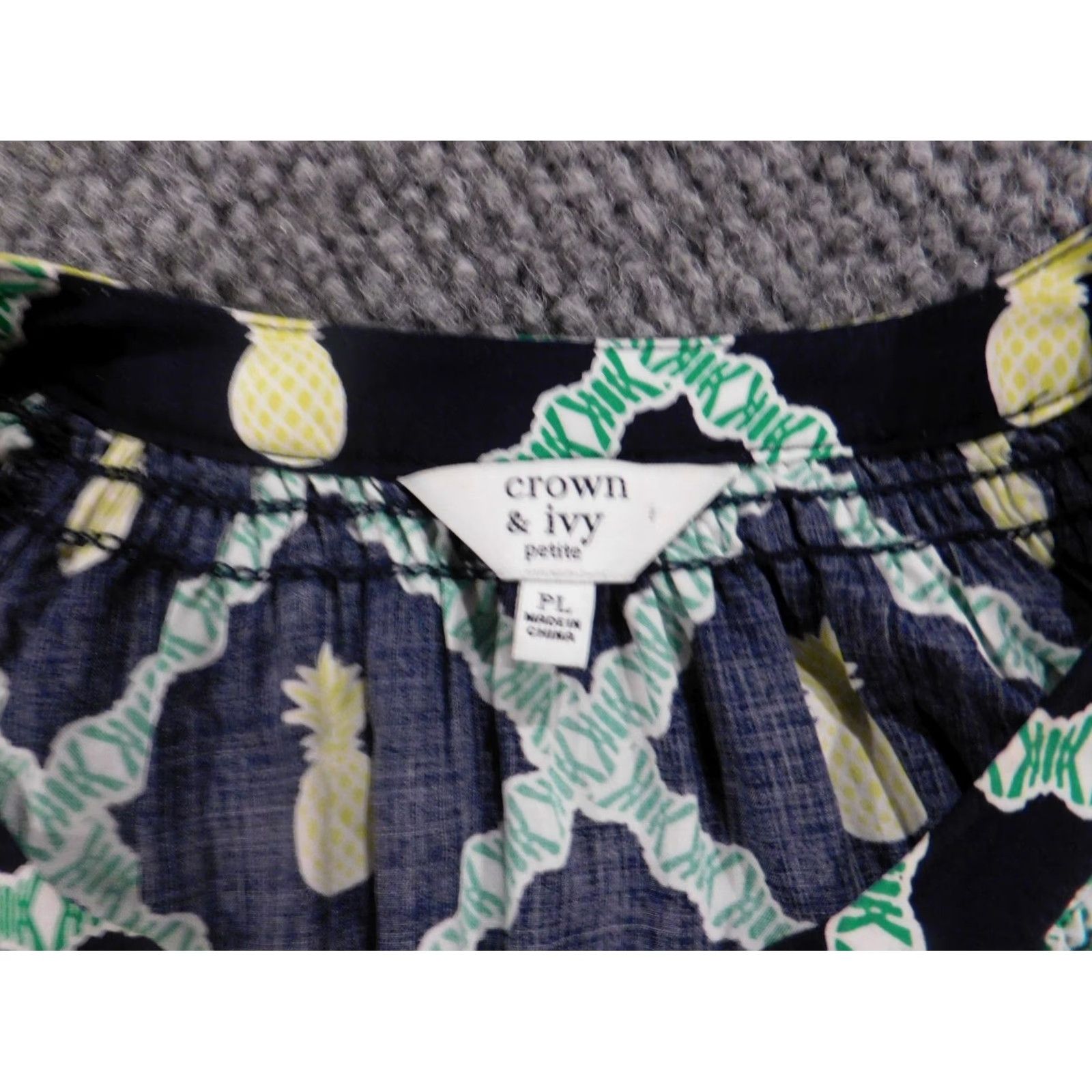 Vintage Crown & Ivy Blouse Women PL Petite Black Floral Crew Neck Pullover Knit Rayon Casual Stretch Size L / US 10 / IT 46 - 4 Thumbnail