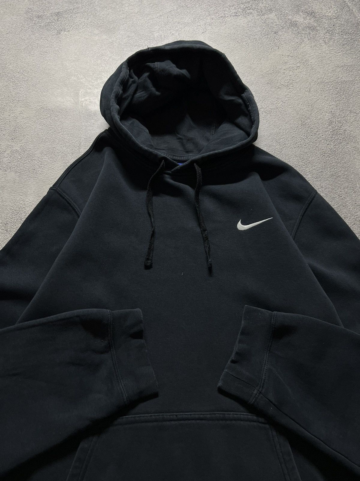 Nike × Vintage Vintage Y2k Nike 🖤 Faded Mini Swoosh Hoodie 00’s Size US L / EU 52-54 / 3 - 2 Thumbnail