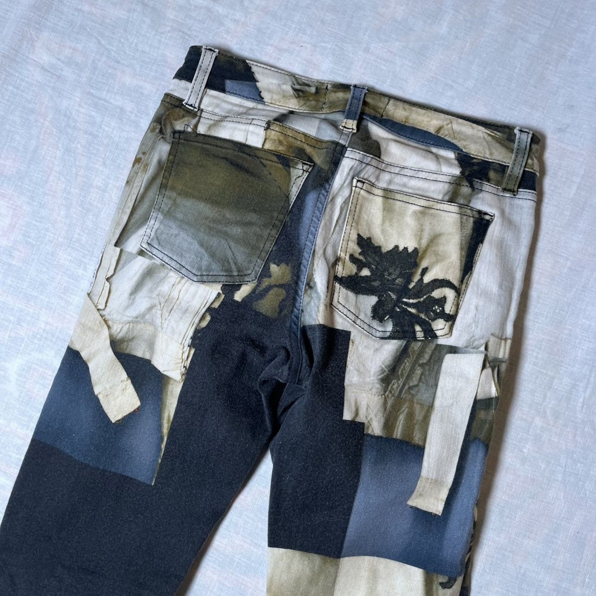 Acne Studios Acne Studios designer high fashion luxury jeans with print🌌 Size 27" / US 4 / IT 40 - 5 Thumbnail