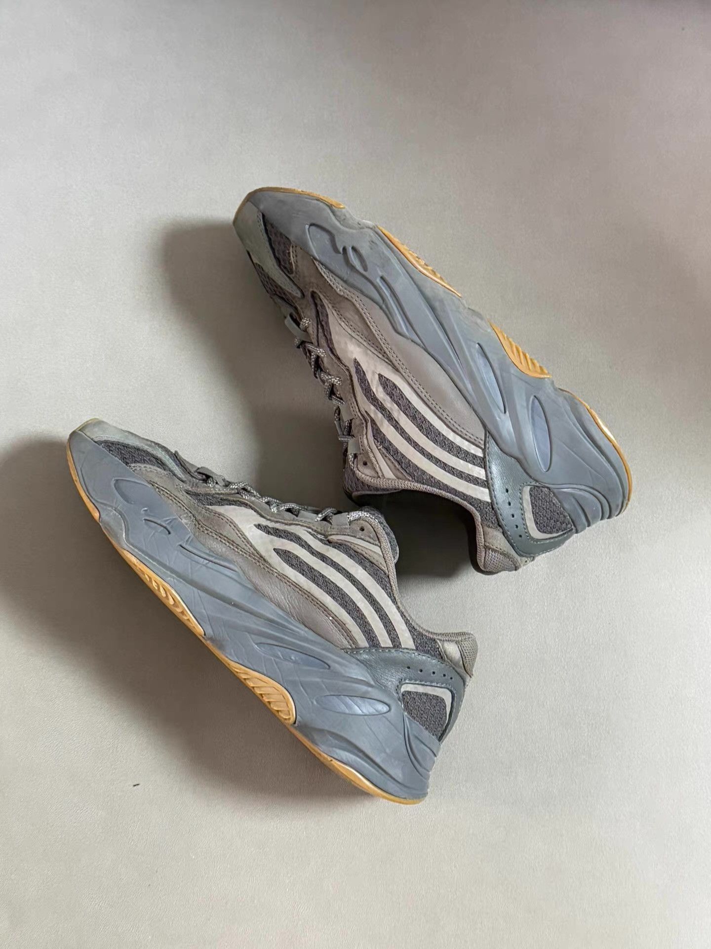Yeezy Yeezy 700 V3 Arzareth Ｑ20 Size US 8 / EU 41 - 2 Thumbnail