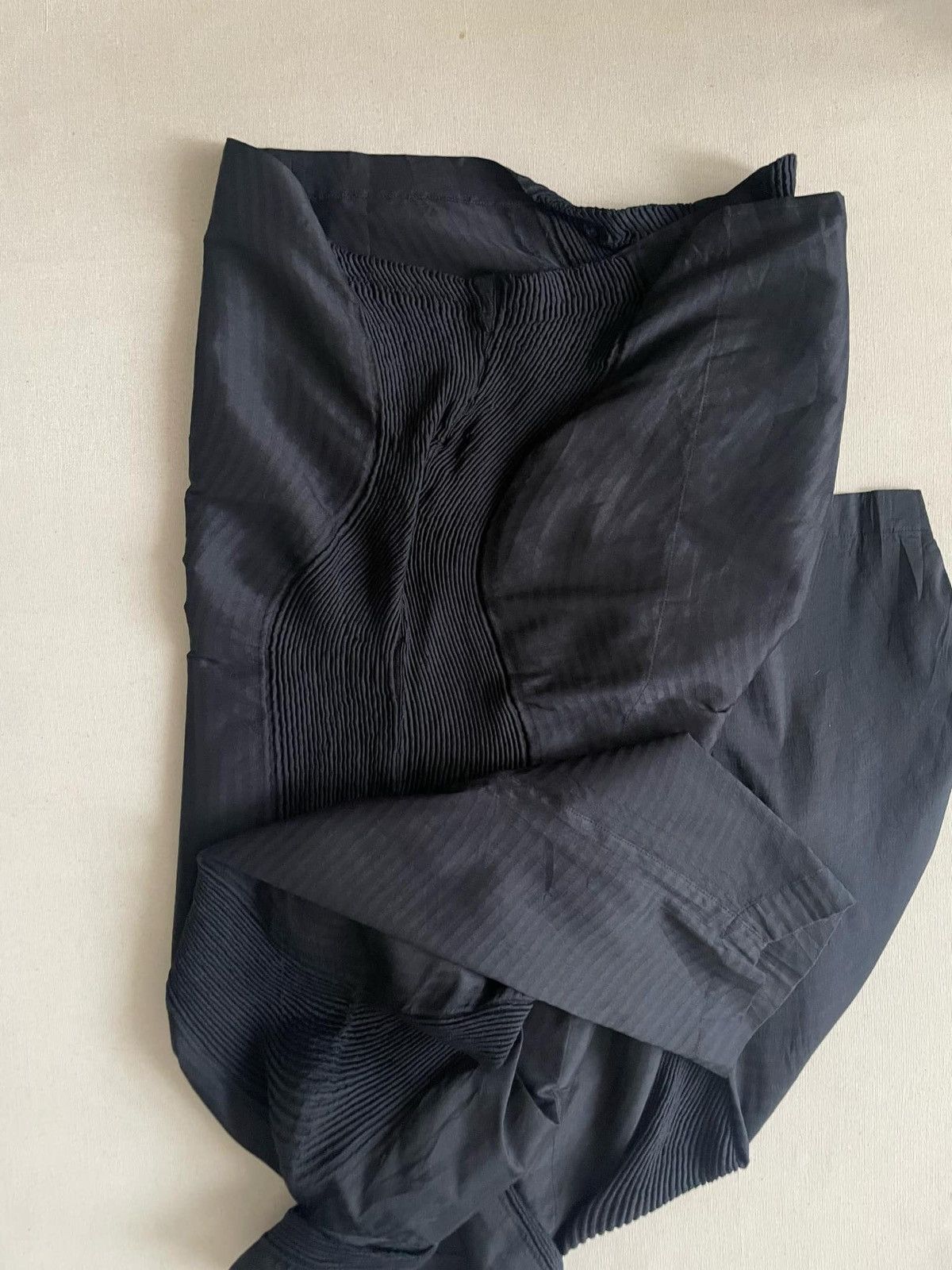 Designer × Issey Miyake × Japanese Brand ISSEY MIYAKEL 3D Steam Stretch Pleats Shawl Collar Coat Navy Size US L / EU 52-54 / 3 - 4 Thumbnail
