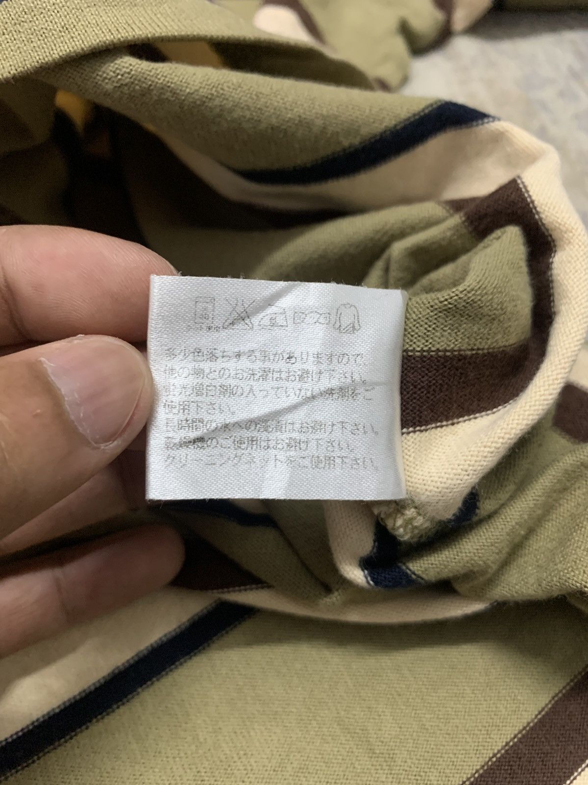 Japanese Brand VINTAGE LONG SLEEVE UNIQLO GRUNGE STRIPE TEE Size US M / EU 48-50 / 2 - 6 Thumbnail