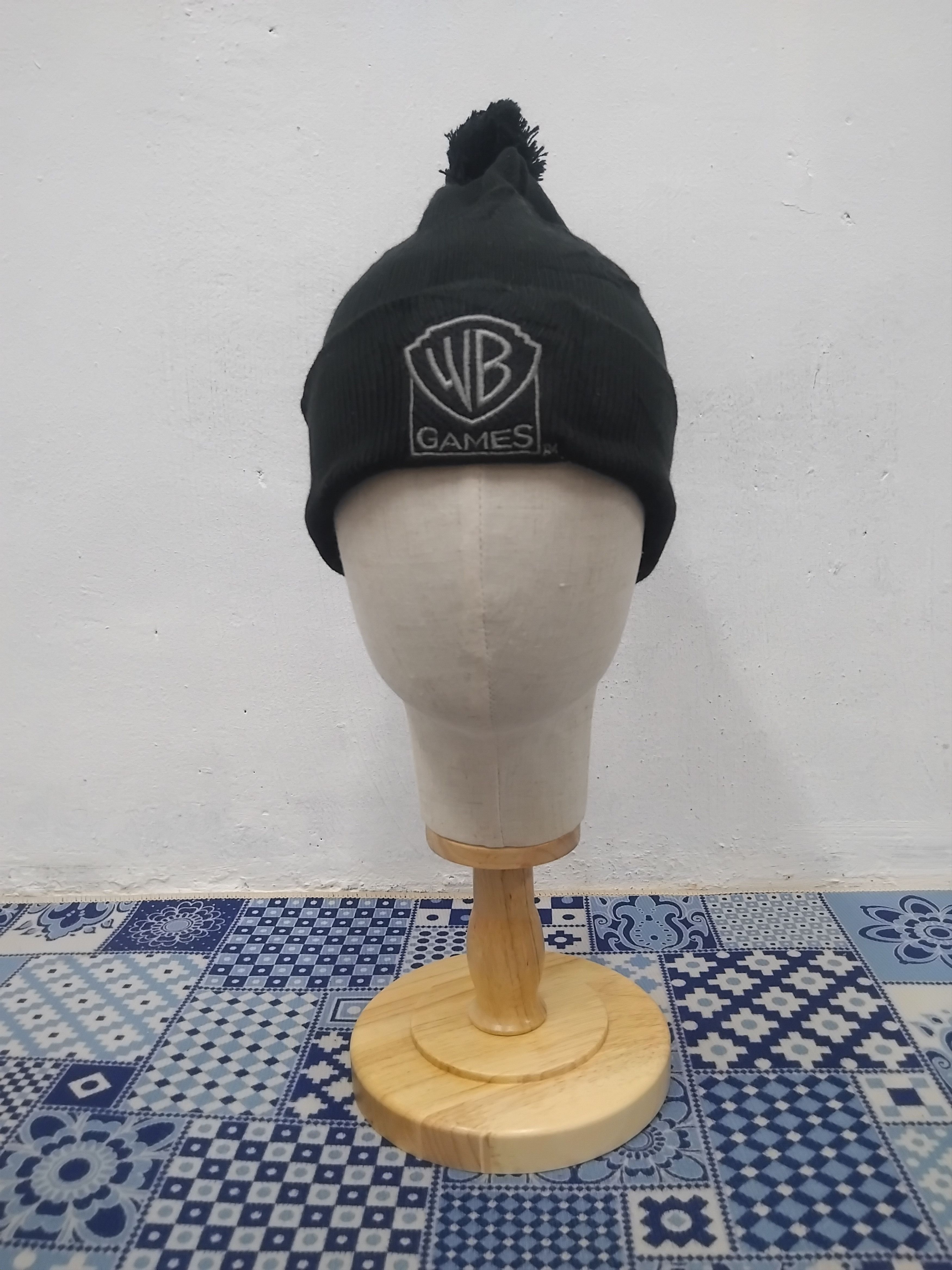 Japanese Brand 💥Warner bros black beanie Size ONE SIZE - 1 Thumbnail