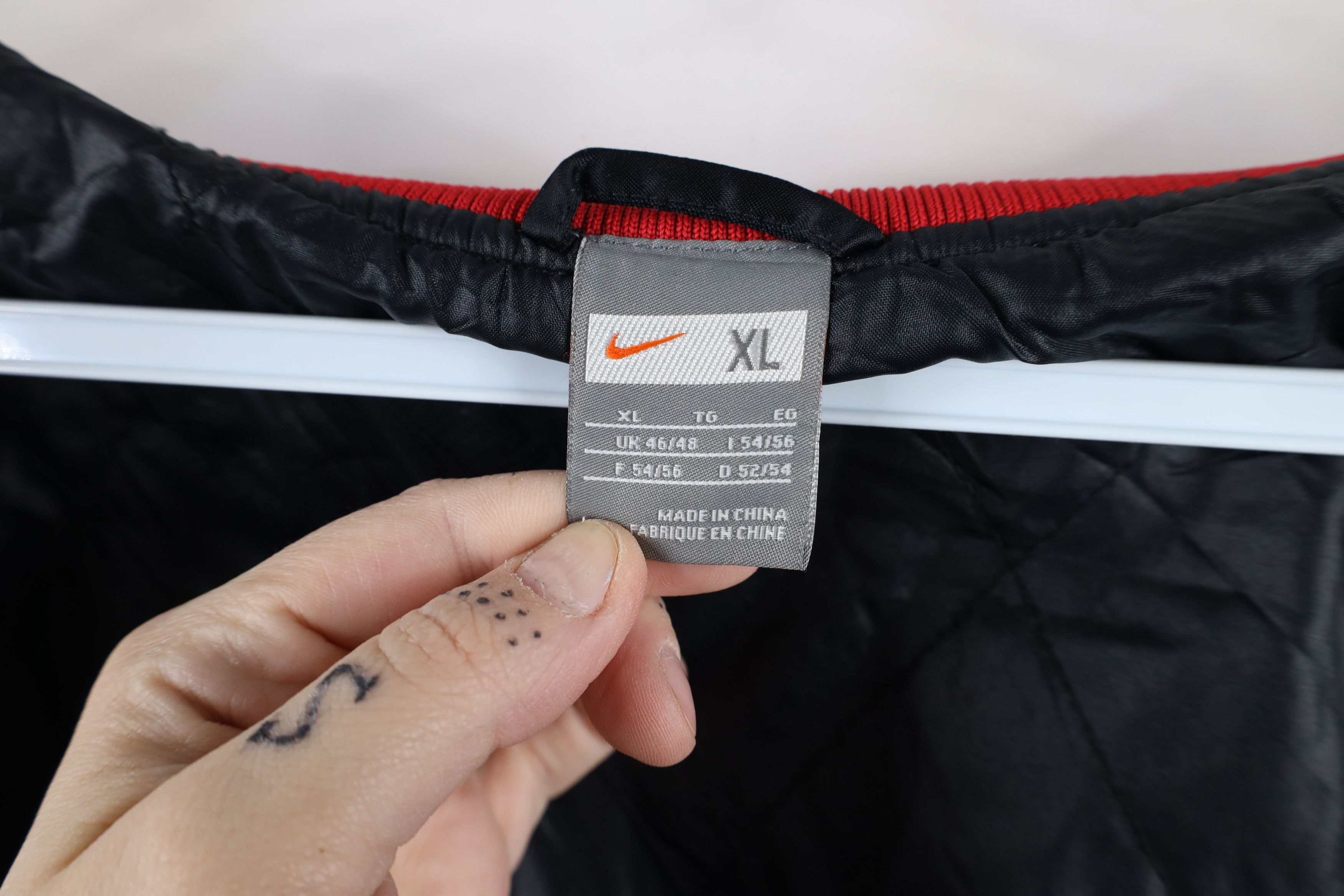 Nike Vintage Nike Lebron Out Soldier Satin Bomber Jacket Black Size US XL / EU 56 / 4 - 9 Thumbnail