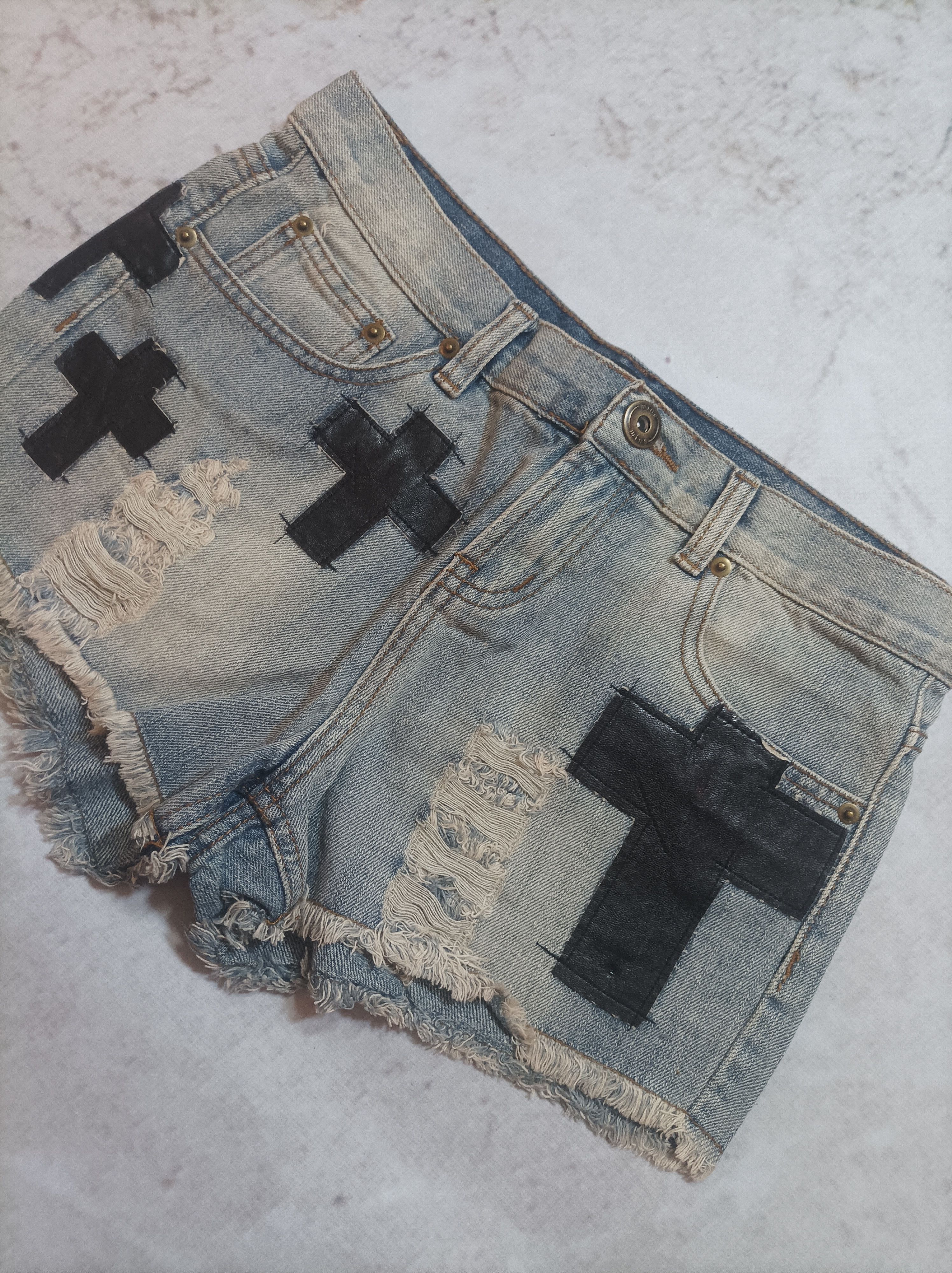 Japanese Brand × Vintage Vintage Y2K Distressed Shorts Japanese CHROME HEARTS style Size 26" / US 2 / IT 38 - 3 Thumbnail