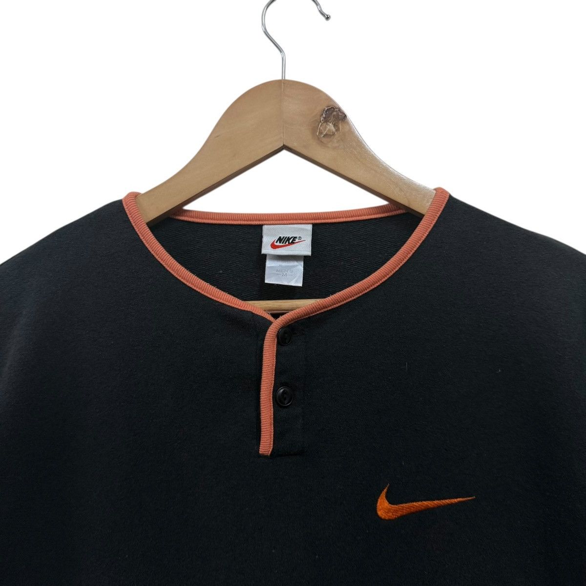 Nike Vintage Nike Small Swoosh Tshirt Size US M / EU 48-50 / 2 - 2 Thumbnail