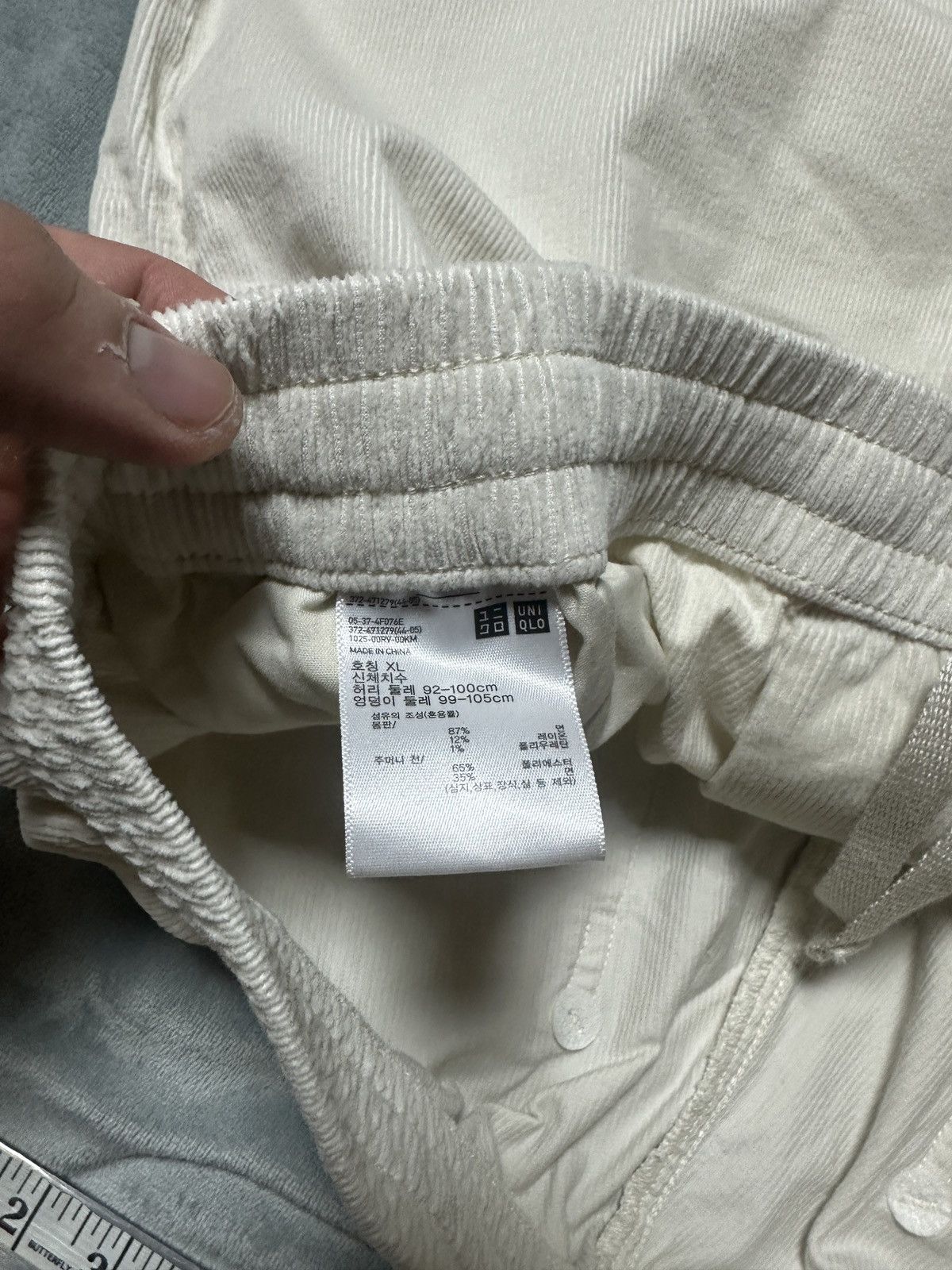 Uniqlo NWT Uniqlo Cream Off White Corduroy Pants Size XL Size US 36 / EU 52 - 6 Thumbnail
