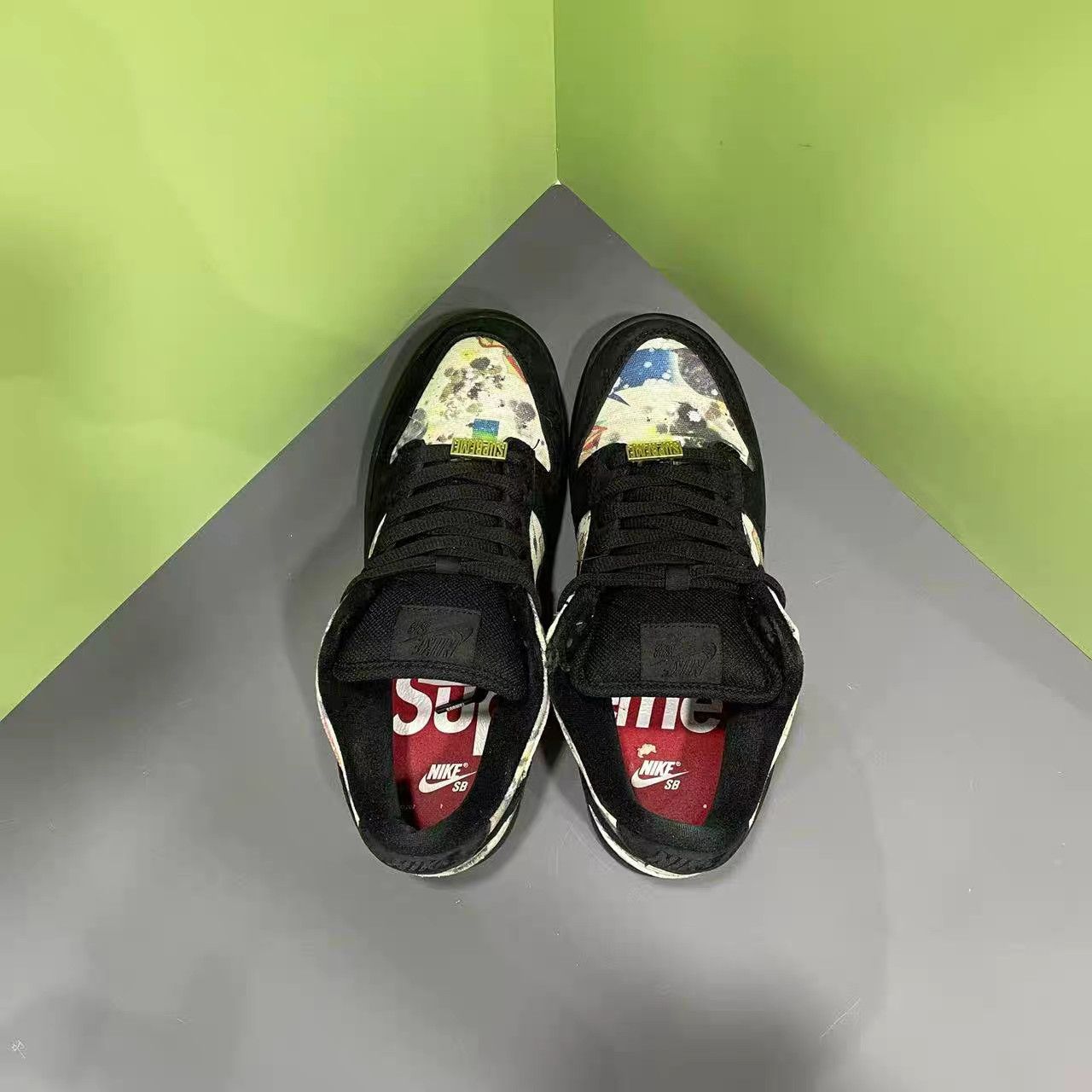 Nike Nike Dunk SB Low x Supreme 'Black Multicolor' Sneakers K15 Size US 9 / EU 42 - 8 Thumbnail