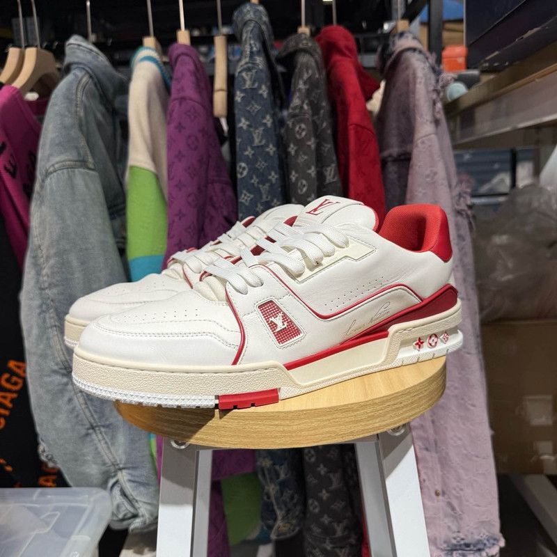 Louis Vuitton Louis Vuitton Trainer Fashion Sneakers for Men 0079 Size US 10.5 / EU 43-44 - 1 Thumbnail