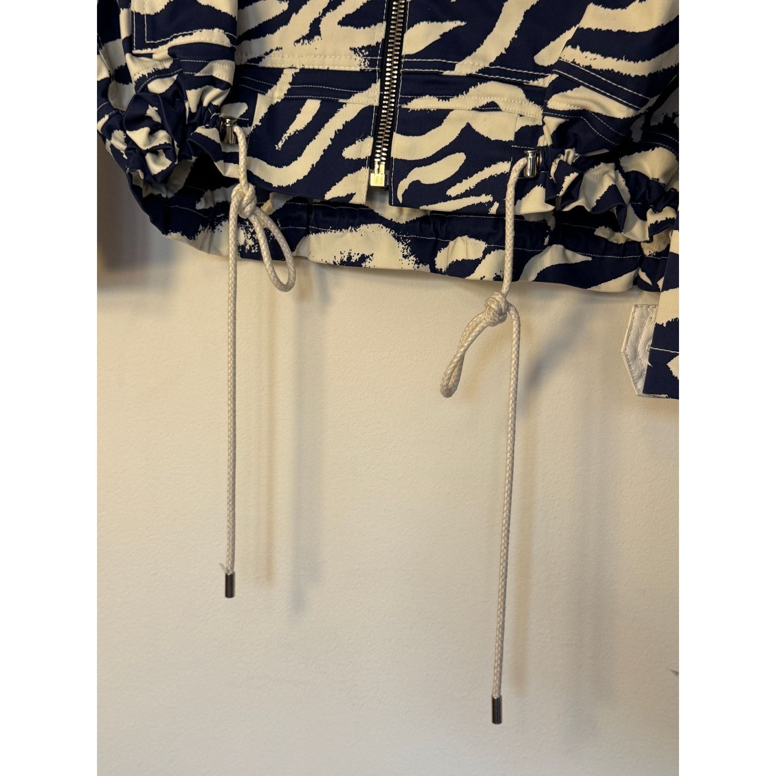 Prabal Gurung Prabal Gurung Pre-Fall 2019 Zebra-Print Silk Hooded Jacket Size US M / EU 48-50 / 2 - 5 Thumbnail
