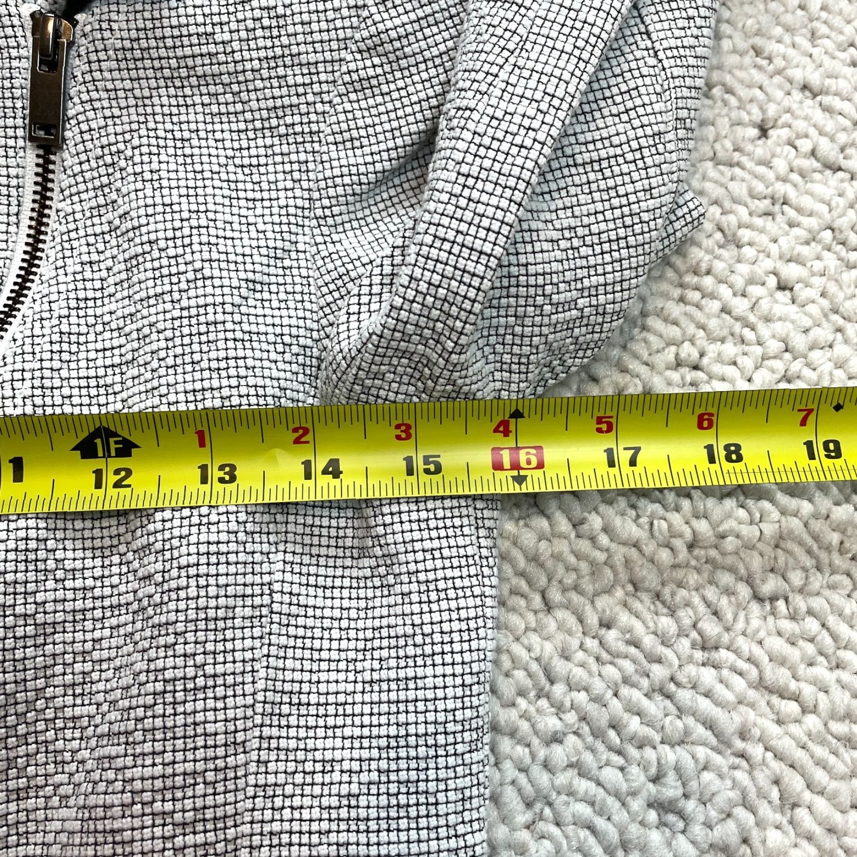 Banana Republic VINTAGE Banana Republic Motorcycle Jacket Womens 2 White Square Jacquard Angle Zip Size XS / US 0-2 / IT 36-38 - 4 Thumbnail