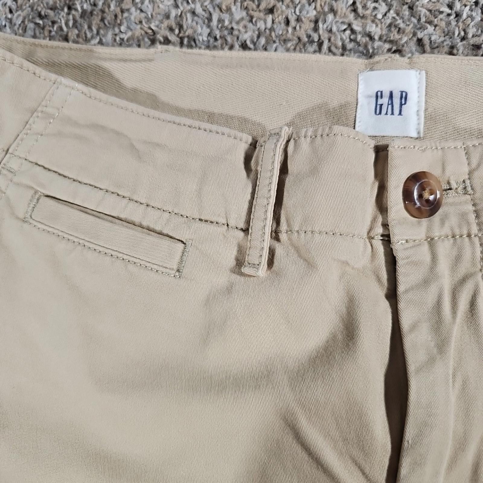 Gap GAP sz 8 5" Cuffed Khaki Shorts Size 30" / US 8 / IT 44 - 2 Thumbnail