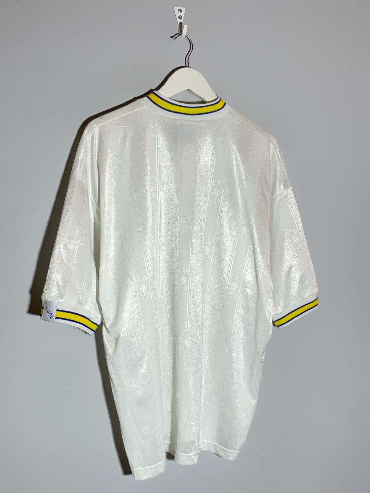 Puma × Vintage Leeds United Puma 1996/98 Vintage Football Shirt Size US XL / EU 56 / 4 - 12 Thumbnail