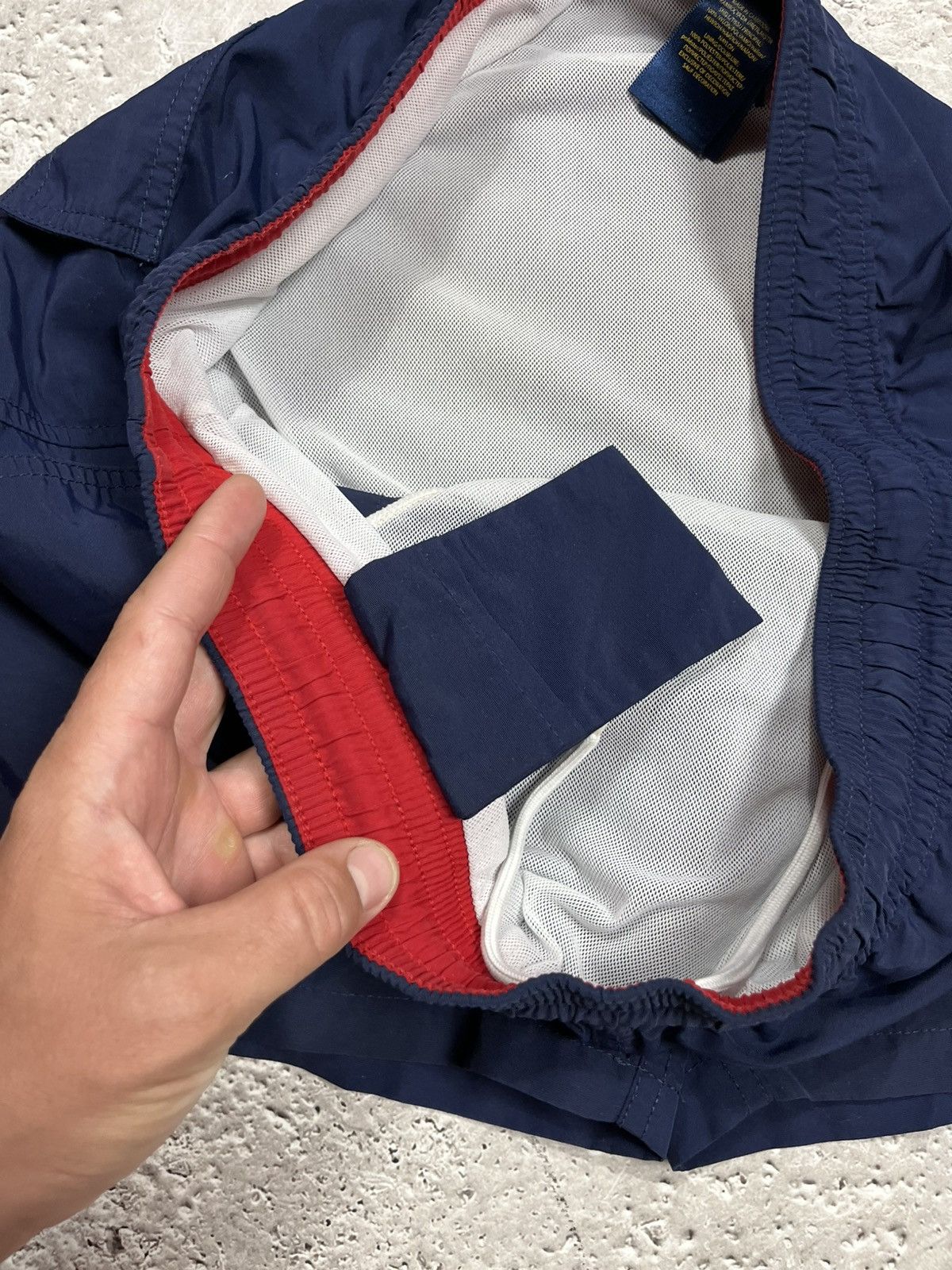 Polo Ralph Lauren Polo Ralph Lauren navy swim shorts red waistband size M Size US 32 / EU 48 - 12 Thumbnail