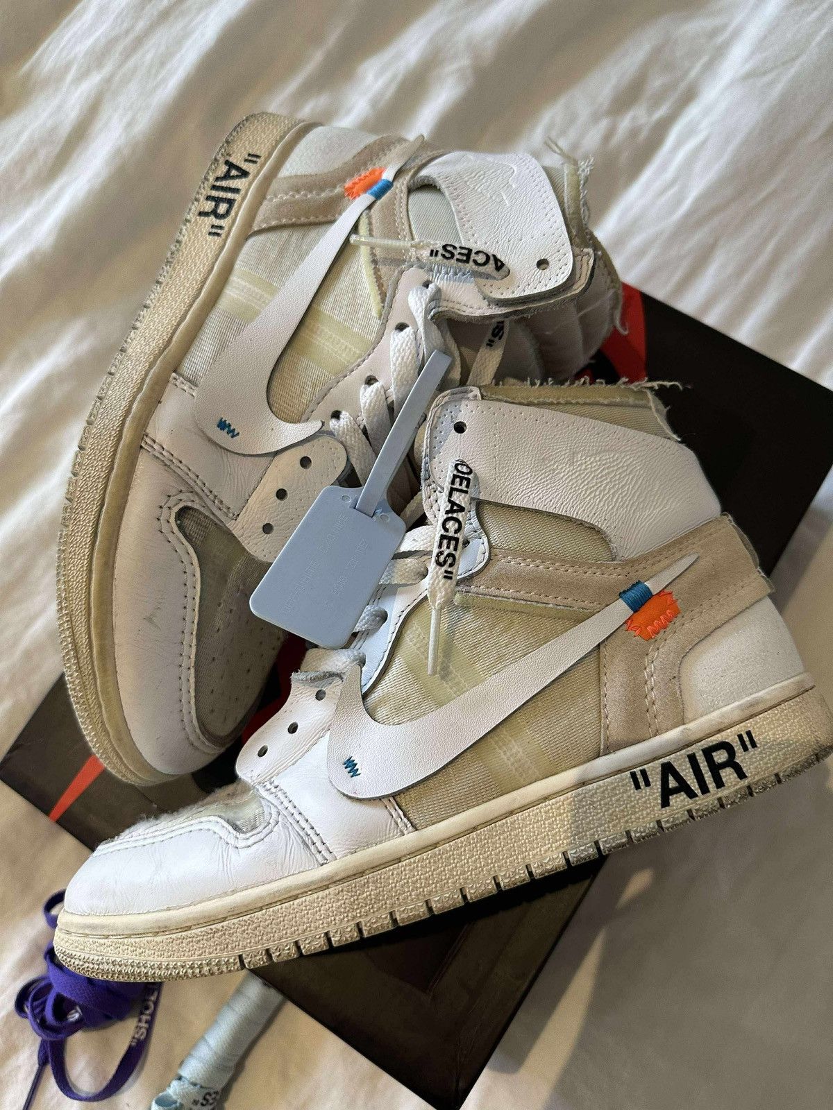 Jordan Brand × Off-White Jordan 1 x Off White EU Size US 7 / EU 40 - 1 Thumbnail